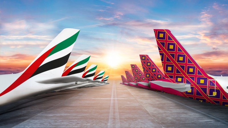 Emirates mengoperasikan perjanjian codeshare dengan Batik Air Indonesia