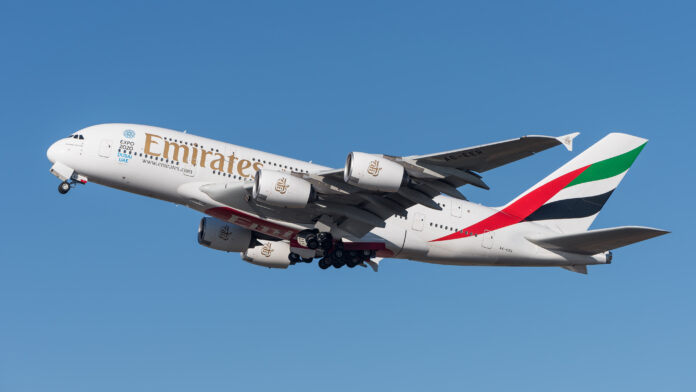 Emirates_Airbus_A380-861_A6-EER_MUC_2015_04