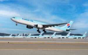 Korean-Air-A330-1-696x441-1-300x190-min